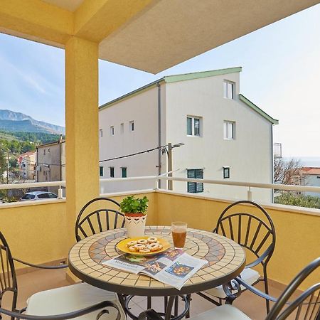 Apartments Zelic Tučepi Exterior foto